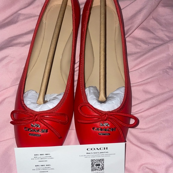 Coach Women's Red Ballet Flats - Picture 1 of 3